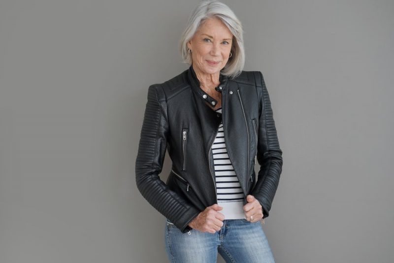 Los 60 es el momento perfecto para mostrar cuan sofisticada y empoderada eres.