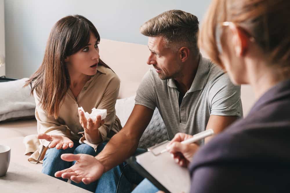 La ayuda médica a veces es necesaria para hacerle entender al narciso su errada actitud