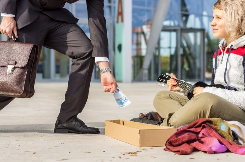 Tu corazón agradece cada gesto noble con quienes lo necesitan. La avaricia es dañina. Hay que dar siempre.