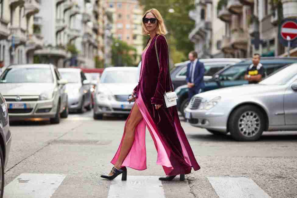 No tengas miedo de mezclar un color rosa con un tono de la misma gama más subido. El burgundy y el rosa es una combinación clásica y elegante