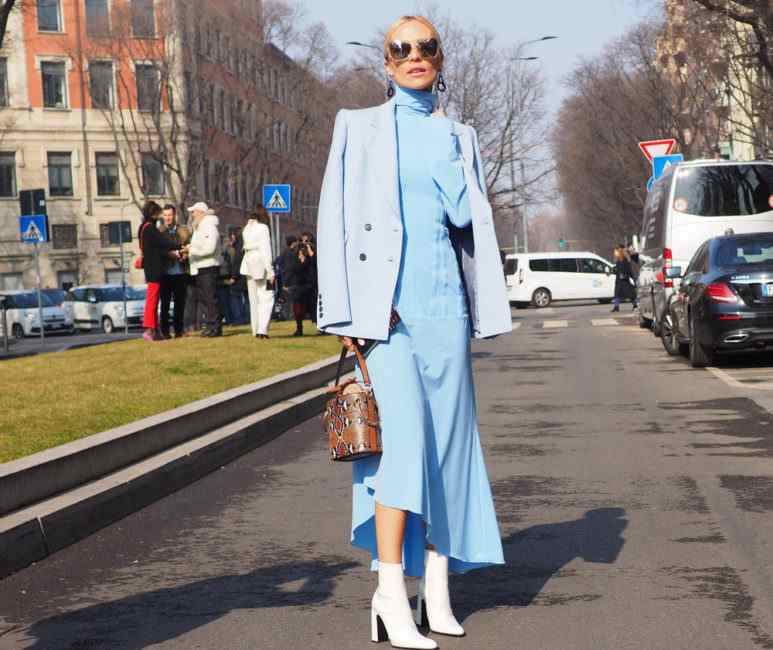 Dos tonos diferentes de azul celeste se fusionan en perfecta armonía. Los colores pasteles te hacen ver y sentir jóven