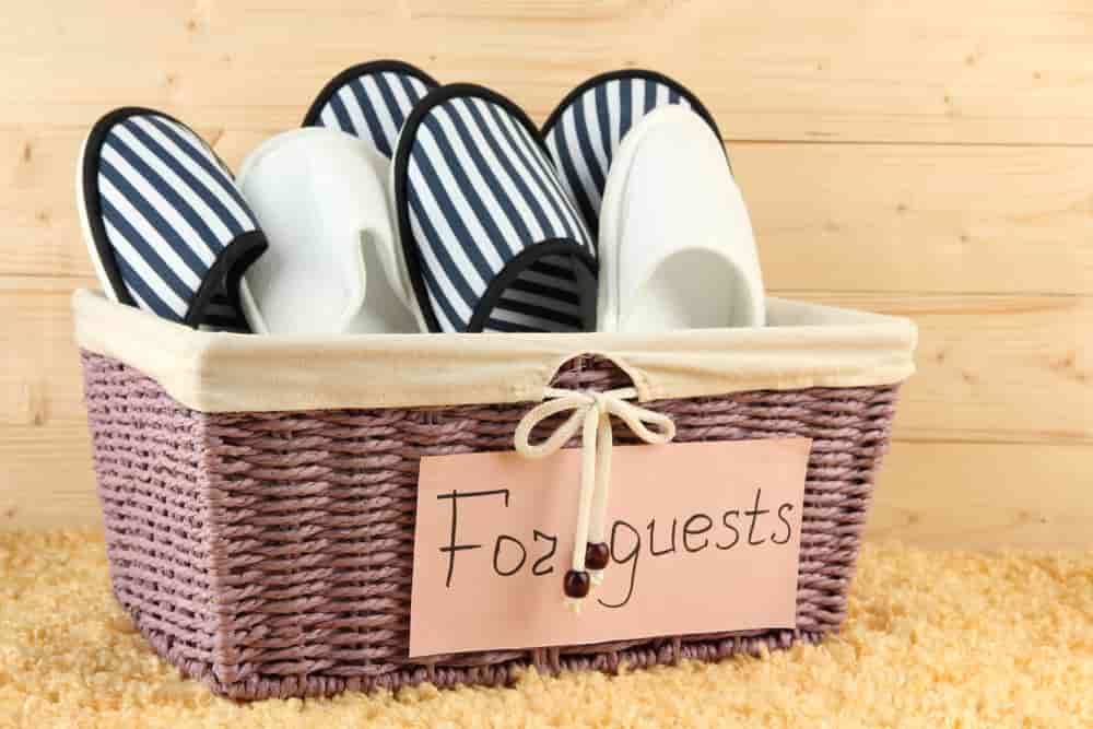 Una casa limpia necesita que no entren zapatos de la calle sucios.