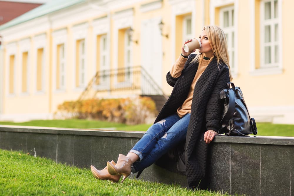 Disfruta de tu soltería. No necesitas estar acompañada para saber cuanto vales ni todo lo que puedes hacer por ti. Es tu momento. Aprovéchalo!