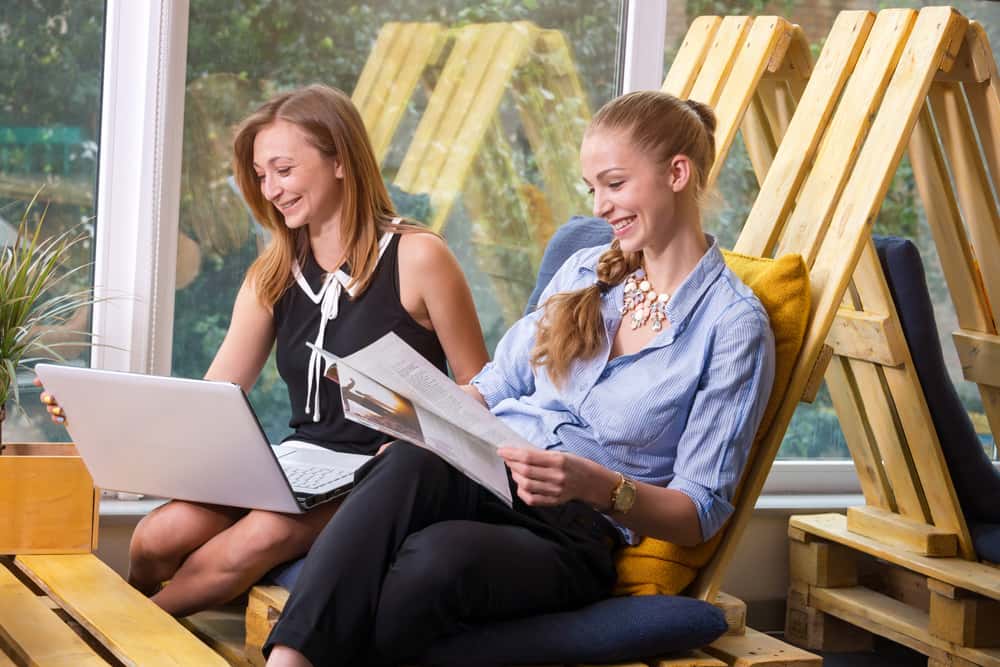 la rivalidad entre mujeres existe desde siempre por motivos como la envidia entre otros.