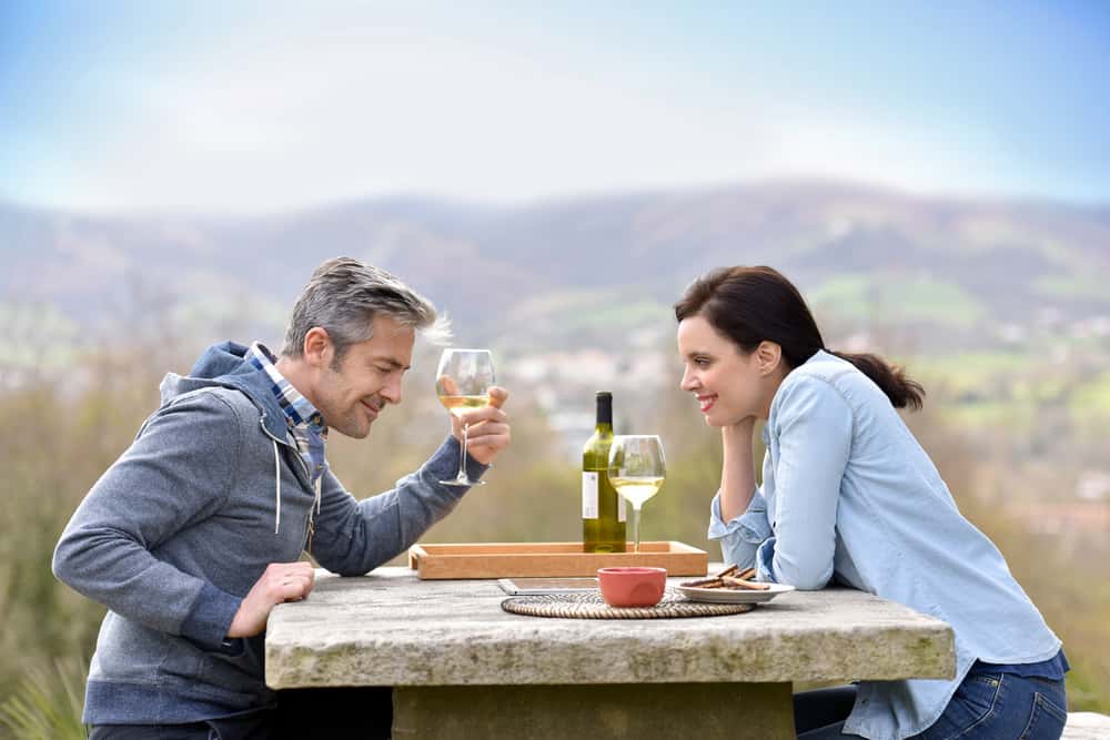 Para quienes piensan que no existe el amor a primera vista se equivocan. Existe y es una tracción que no se puede evadir.
