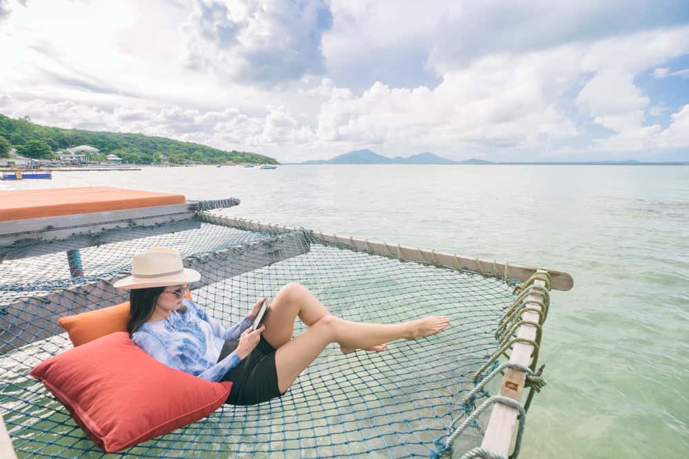 No te conviertas en víctima de la manipulación emocional. Aléjate de quien intente manipularte. Este tipo de personas dañan tu autoestima y tu amor propio.