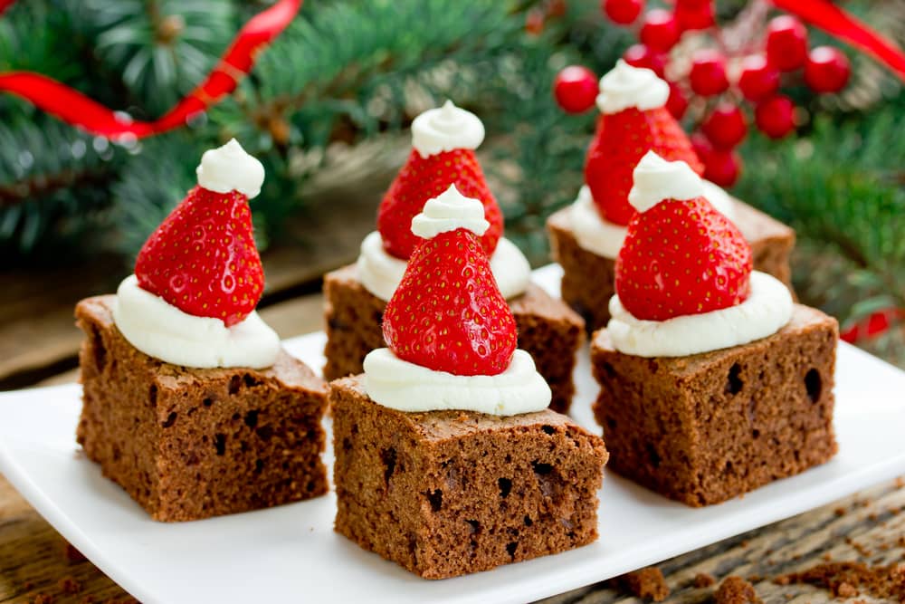 Los brownies son un "Must" en la celebración de navidad. Prepara tus postres navideños de forma saludable para que no sumen más kilos a los que ganamos en las fiestas decembrinas.
