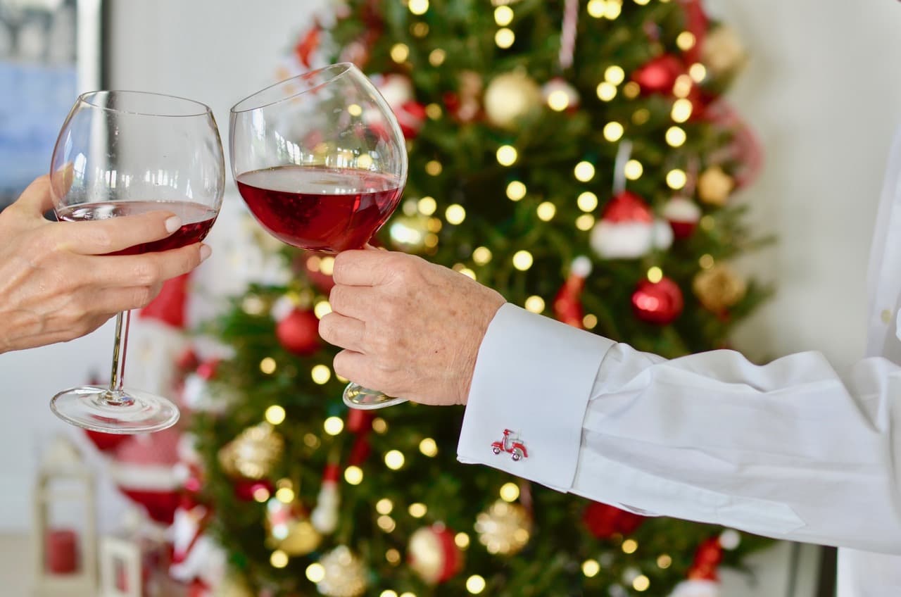 Uno de los regalos de navidad para hombres más preciados son las yuntas o mancornas.