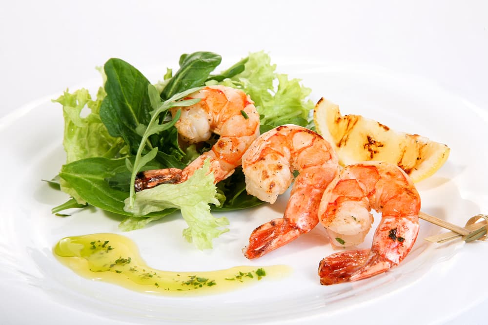 Entre los vegetales más saludables están los de hojas verdes. Está comprobado cientificamente que comer 5 raciones de frutas y vegetales prolongan tu vida y benefician tu salud.