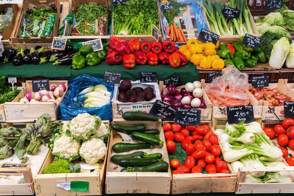 Estudis recientes han demostrado que comer frutas y vegetales pueden prolongar tu vida y hacerte sentir saludable a pesar de los años.