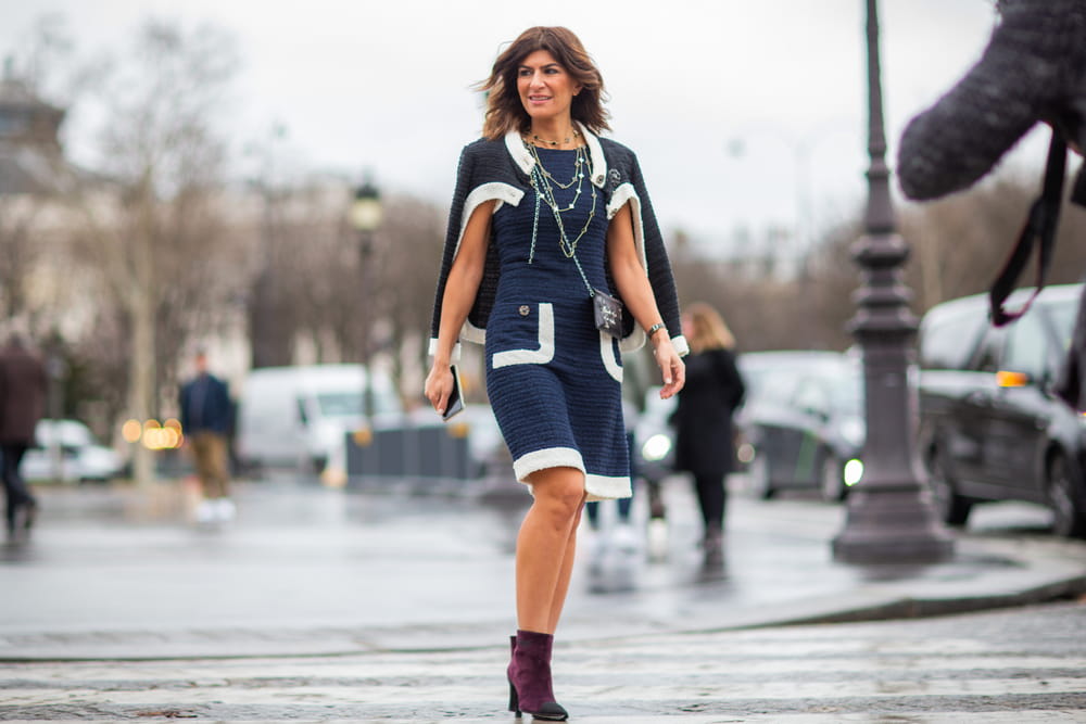 Cada año los diseñadores renuevan colores, materiales y estilos creando así las nuevas tendencias o vestidos de moda. Te presentamos lo nuevo para este 2021.