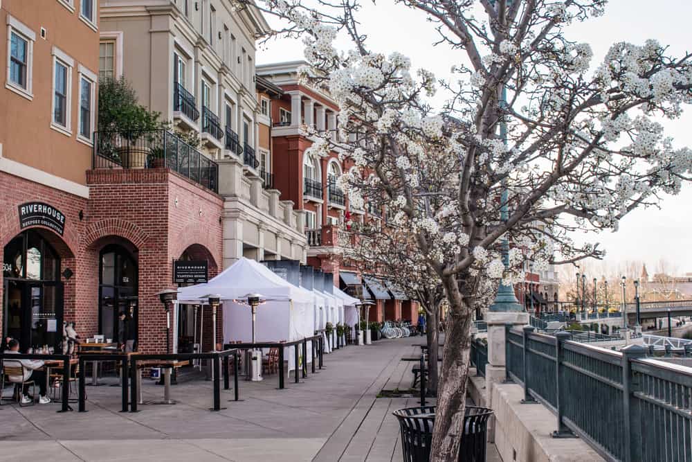 Cuando vayas al valle de Napa no dejes de hacer un recorrido por el Napa River y sus alrededores. 